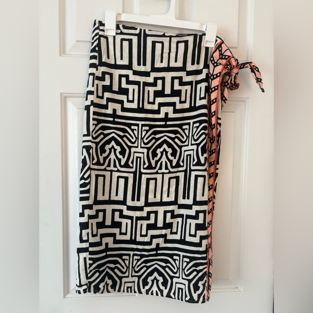 Monochrome Geometric Wrap Skirt
